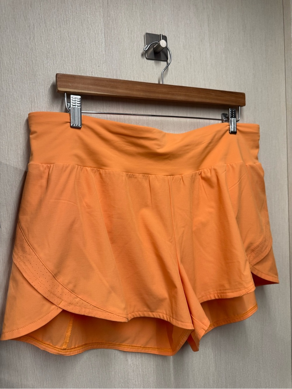 NWT CALIA Kick It Up Performance 3” Shorts Fresh Cantaloupe, Size XXL - Picture 3 of 10